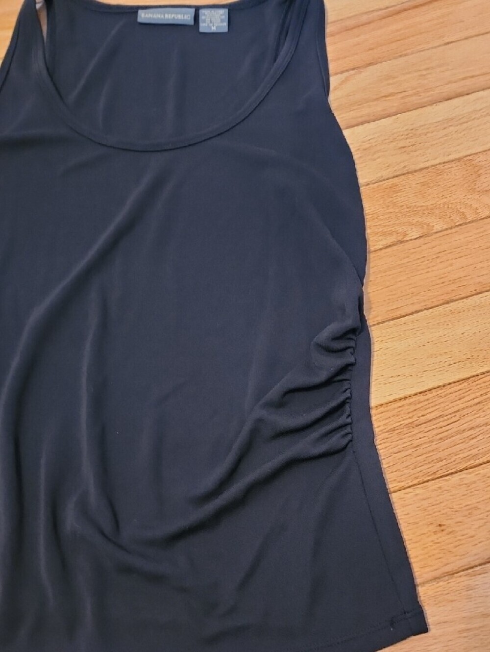 Banana Republic Black Scoop Neck Tank with Side Ruching - Picture 2 of 6